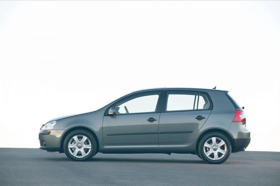  Volkswagen Golf 2004 года  (фото 102 из 170)